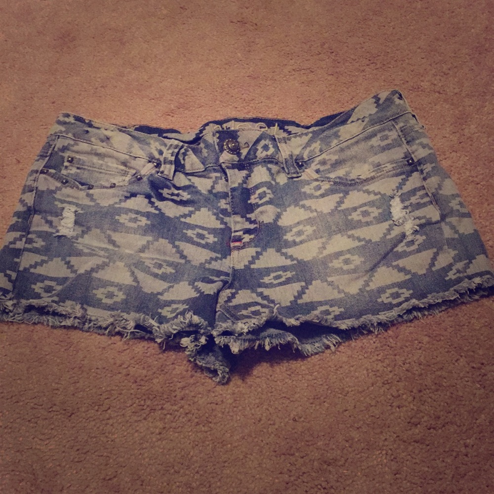 Rue21 Aztec Print Distressed Jean Shorts!!